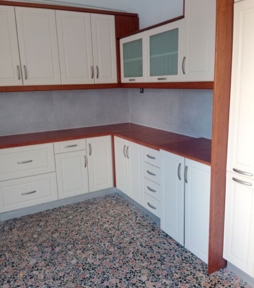 Καθαρισμα κουζινας μετα απο ανακαινιση